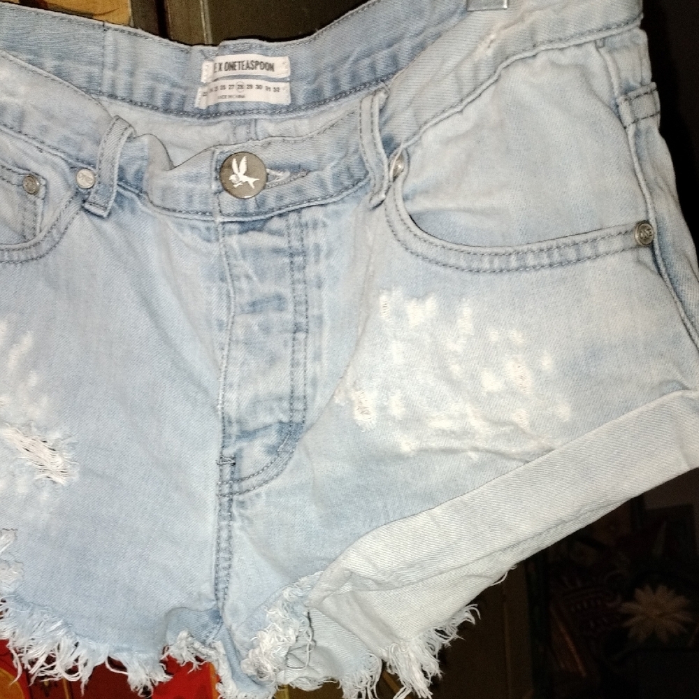 Stylish Light Blue Denim Shorts - Picture 4 of 5